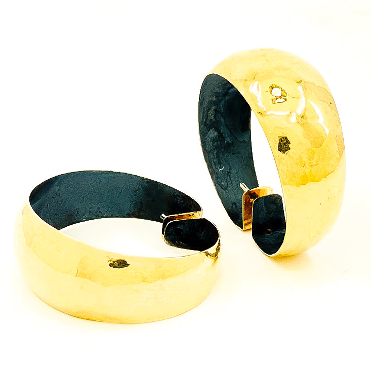 When Your Love Wears Golden Earrings
